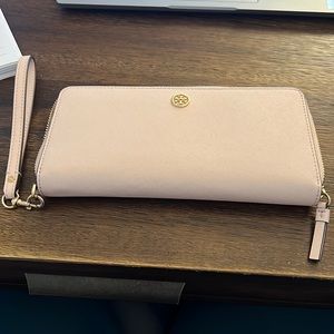 Light Pink Tory Burch Wallet Clutch